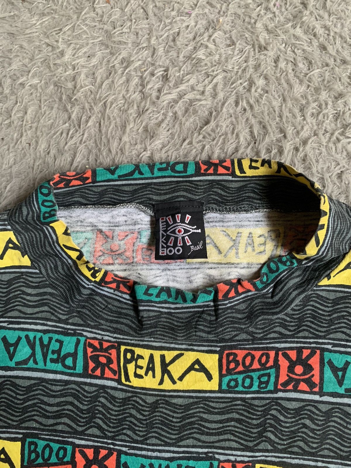 Japanese Brand Vintage 90s Peakaboo Surf Pocket Tomtom Pattern Tee Size US M / EU 48-50 / 2 - 3 Thumbnail