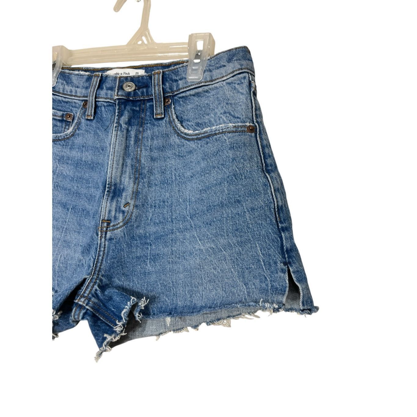 Abercrombie & Fitch Abercrombie & Fitch High Rise Mom Shorts Size 25/0 NWT Size 25" / US 0 / IT 36 - 2 Thumbnail