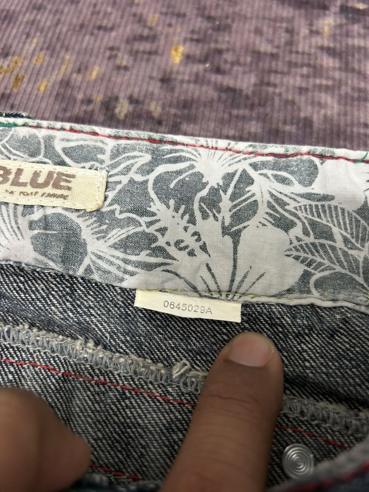 Japanese Brand Blue Moon Blue Buckle Back Flower Jeans Size US 29 - 15 Thumbnail