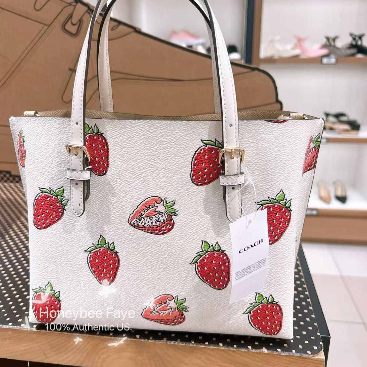 Coach Mollie Tote Bag 25 With Strawberry Print CAL66 Size ONE SIZE - 3 Thumbnail