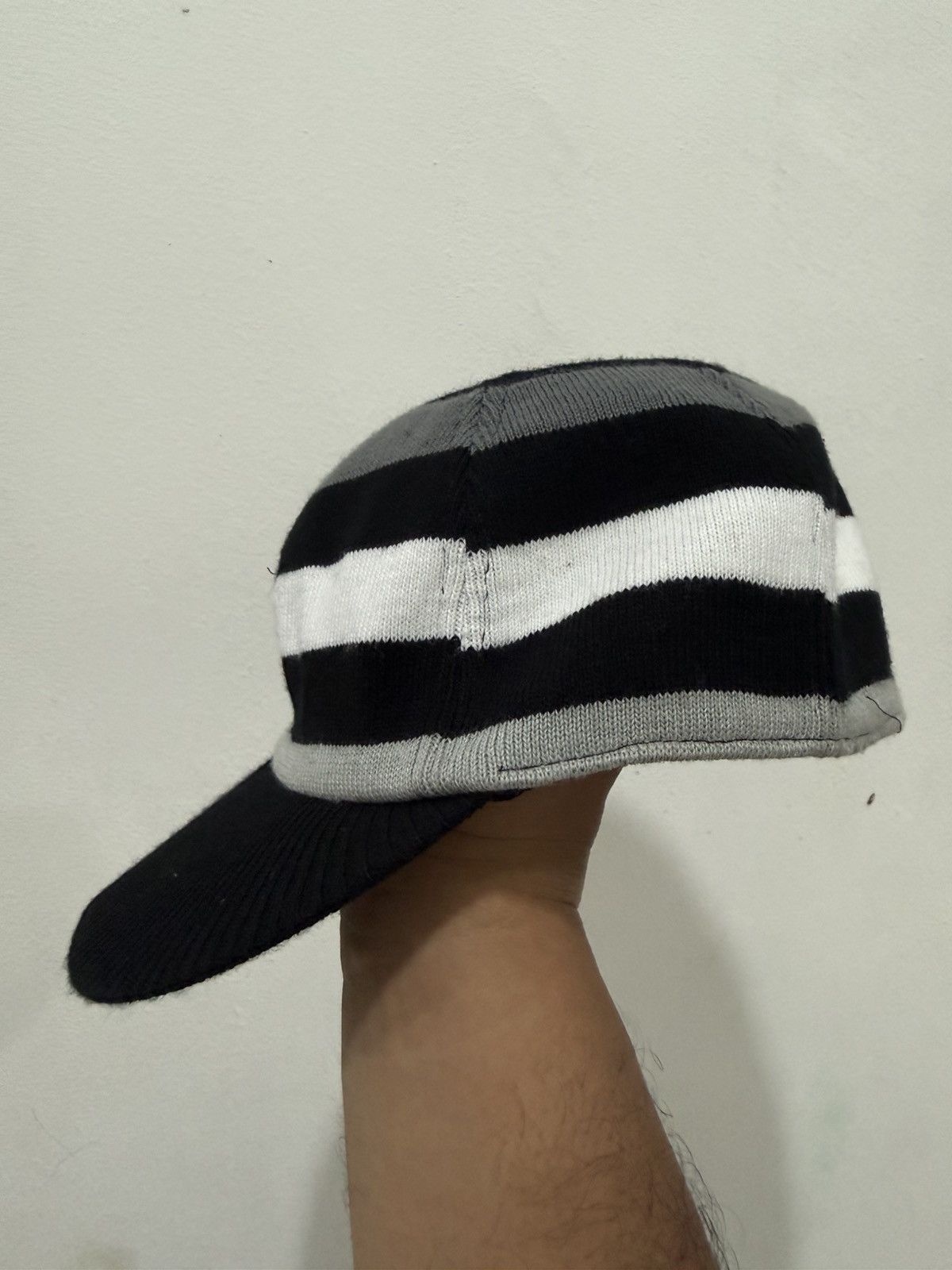 Kangol Vintage Kangol Stripe Dart Hat Size 57-62cm Size ONE SIZE - 3 Thumbnail