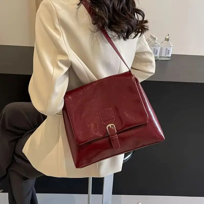 Designer × Japanese Brand Retro Vintage 90’s Trendy Burgundy Shoulder Bag Size ONE SIZE - 1 Thumbnail