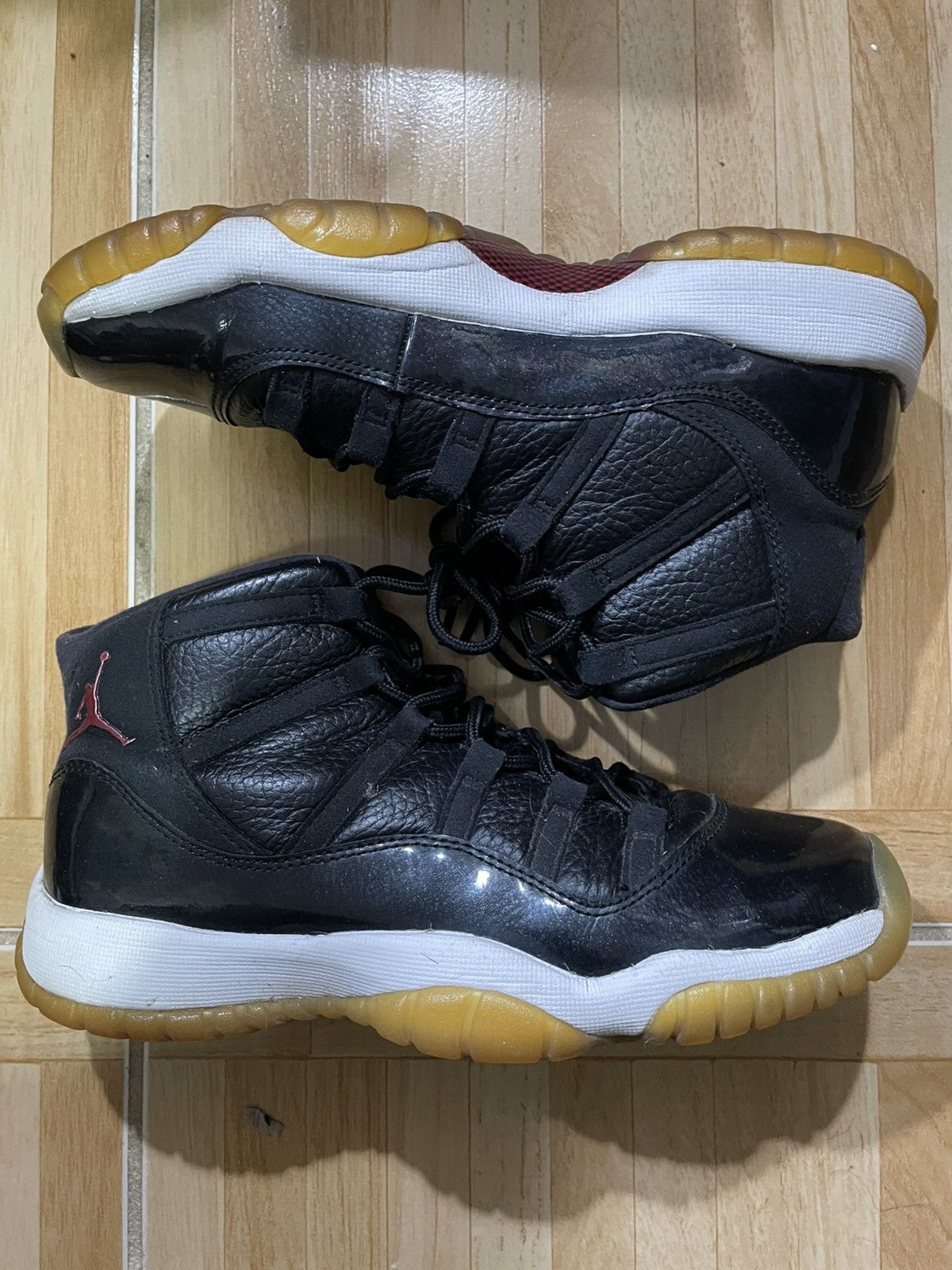 Jordan Brand Air Jordan 11 378038-002 Black Basketball Sneakers Size 5.5y Size US 5.5 / IT 35.5 - 1 Thumbnail