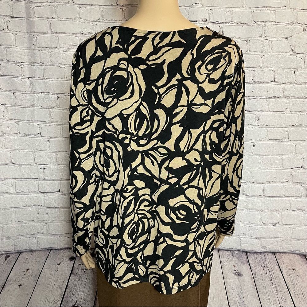 Other Susan Graver Floral Liquid Knit Embellished Neck Tunic Top Size L / US 10 / IT 46 - 4 Thumbnail