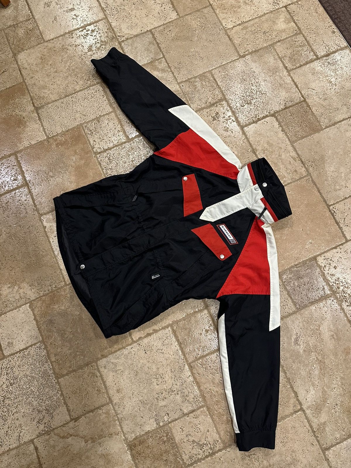 Givenchy Givenchy Vintage Sports Sailing Zip Up Black / Red Jacket Size US L / EU 52-54 / 3 - 4 Thumbnail