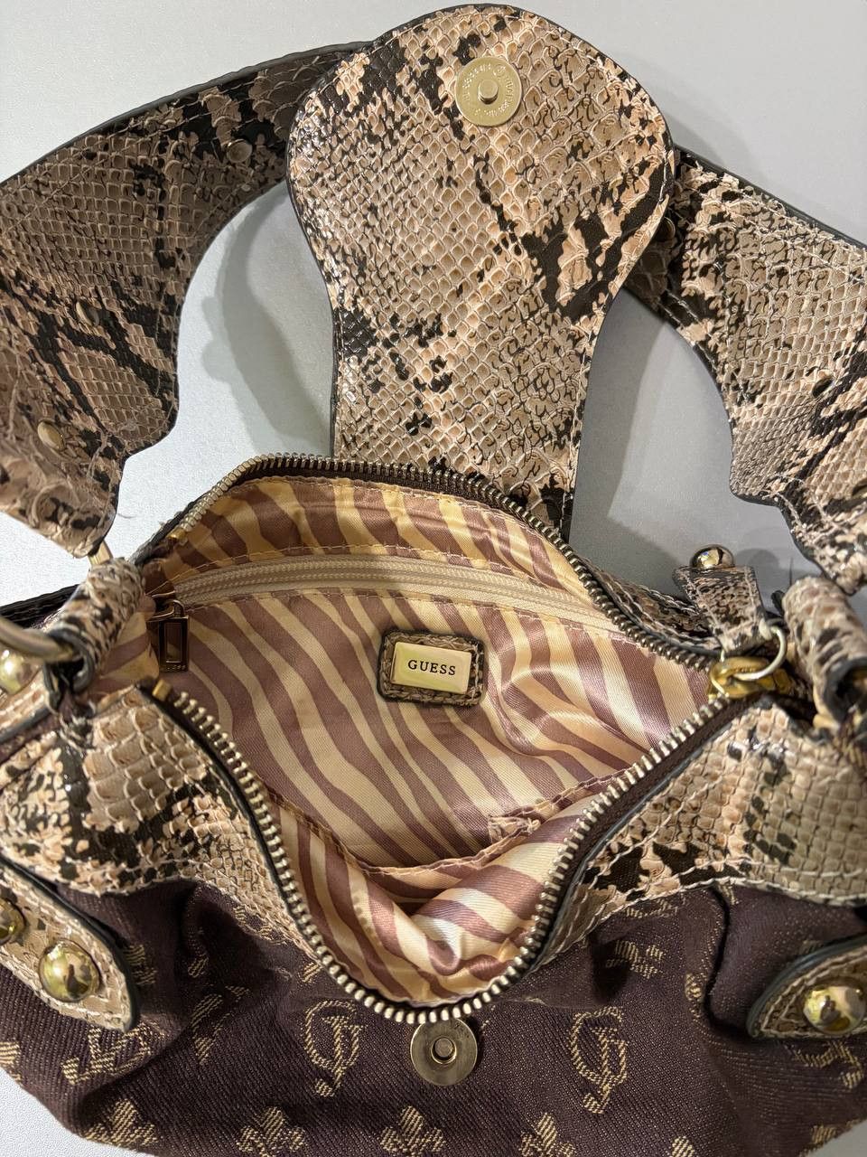 Guess Vintage GUESS Y2K Brown Monogram Snake Print Bag Large GLogo Size ONE SIZE - 11 Thumbnail