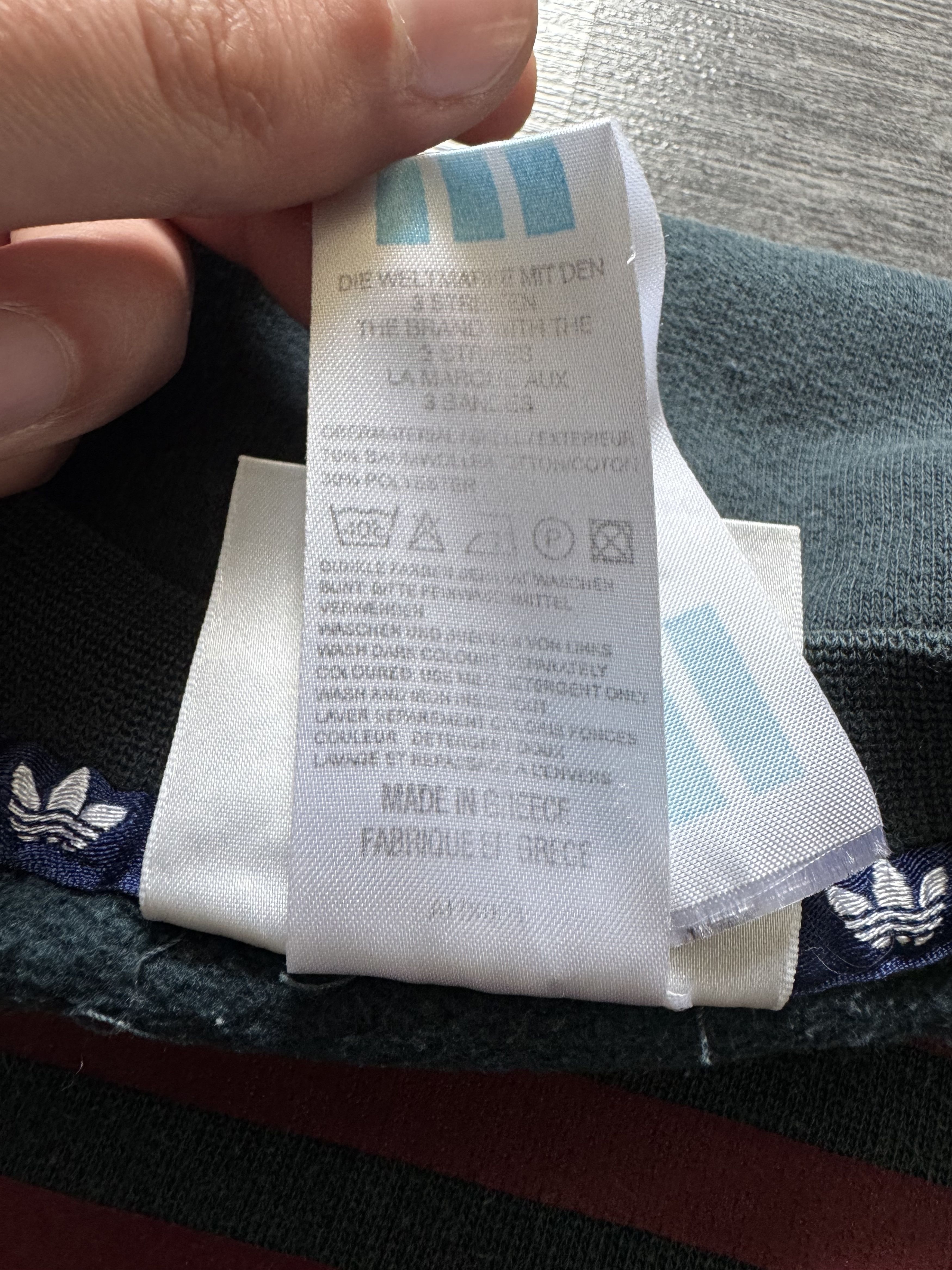 Adidas Vintage Adidas big logo boxy sweatshirt 90’s Size US M / EU 48-50 / 2 - 7 Thumbnail