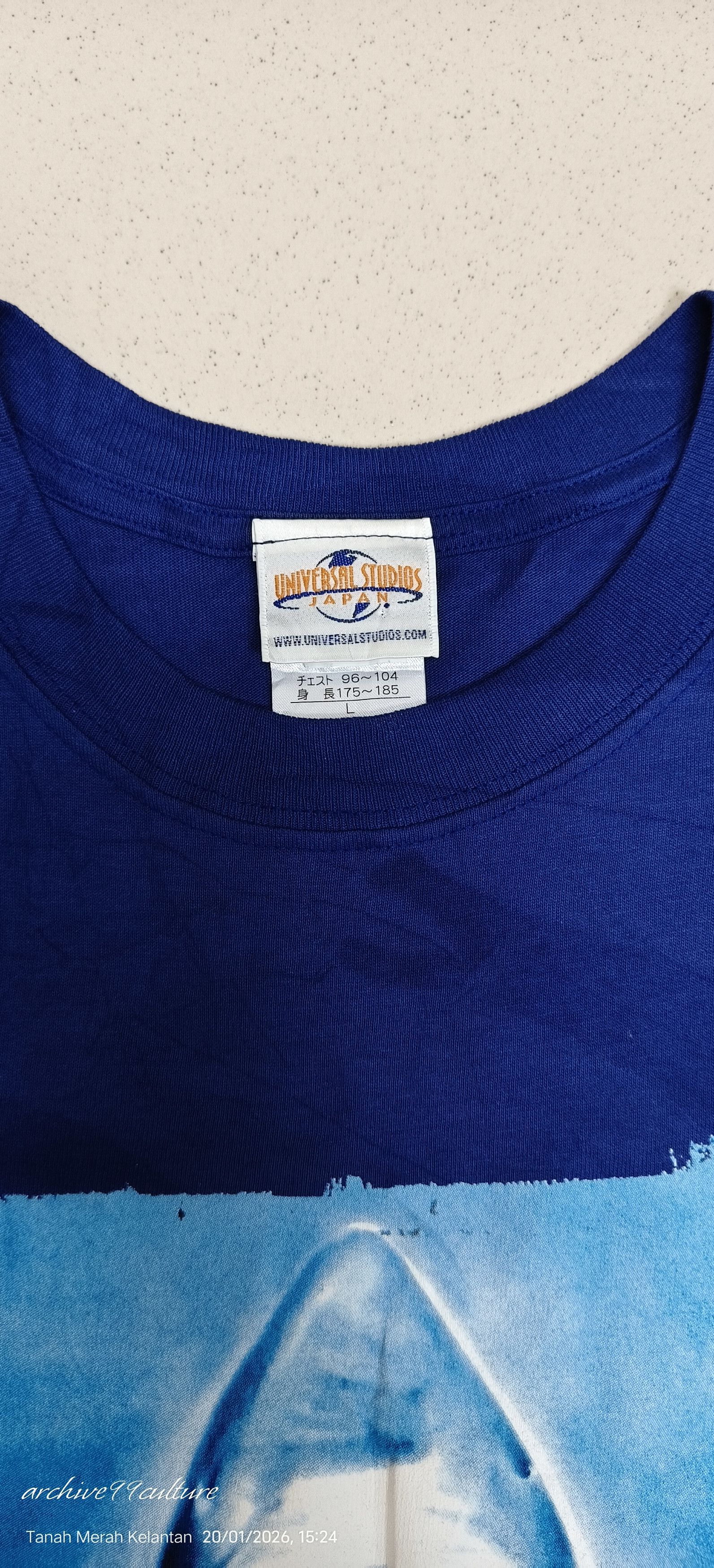 Universal Studios Vintage 2000 JAWS Movie Universal Studios Japan merch tee Size US L / EU 52-54 / 3 - 10 Thumbnail