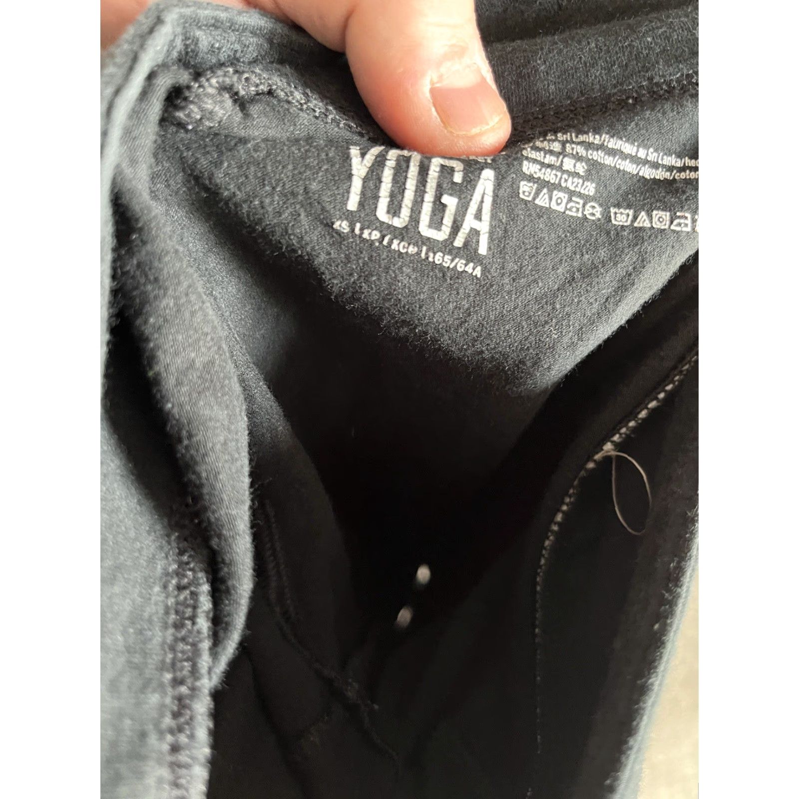 Victoria's Secret Pink Victoria's Secret Women’s XS Black Logo Leggings Yoga Solid Logo Size 26" / US 2 / IT 38 - 6 Thumbnail
