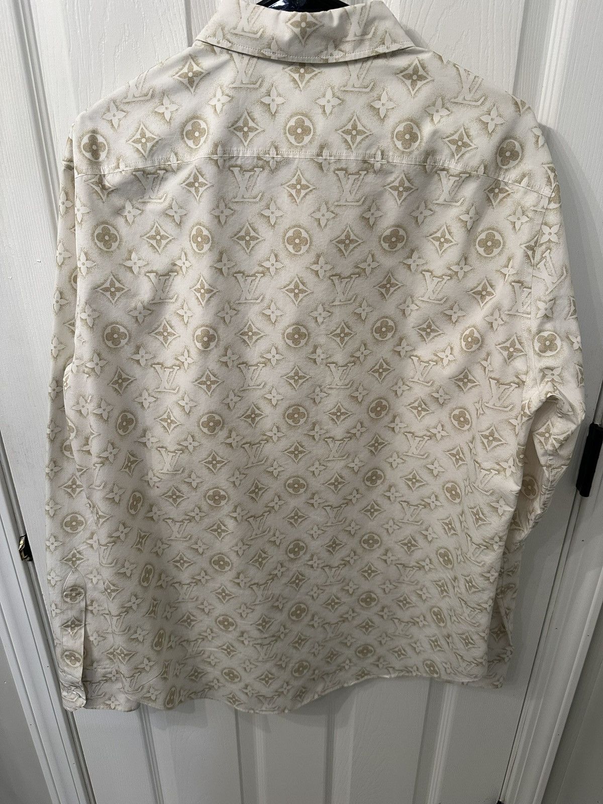 Louis Vuitton Men's Louis Vuitton Monogram Button Up Size US XL / EU 56 / 4 - 2 Thumbnail