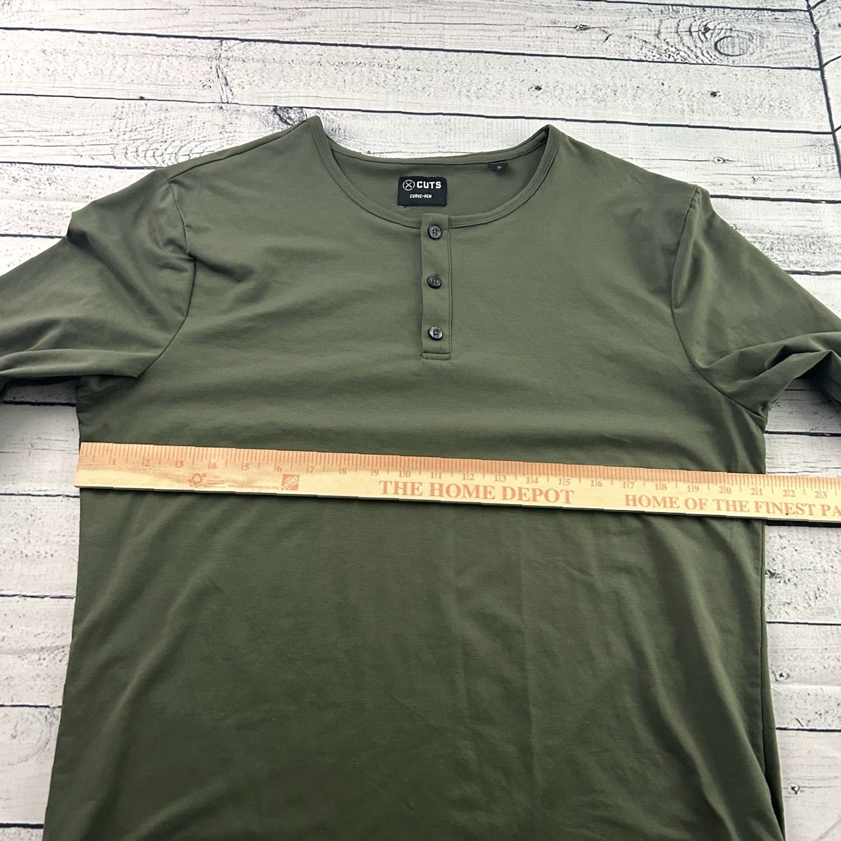 Cuts Cuts Henley Shirt Button-Up Long Sleeve Curve Hem Green XL Men Size US XL / EU 56 / 4 - 4 Thumbnail