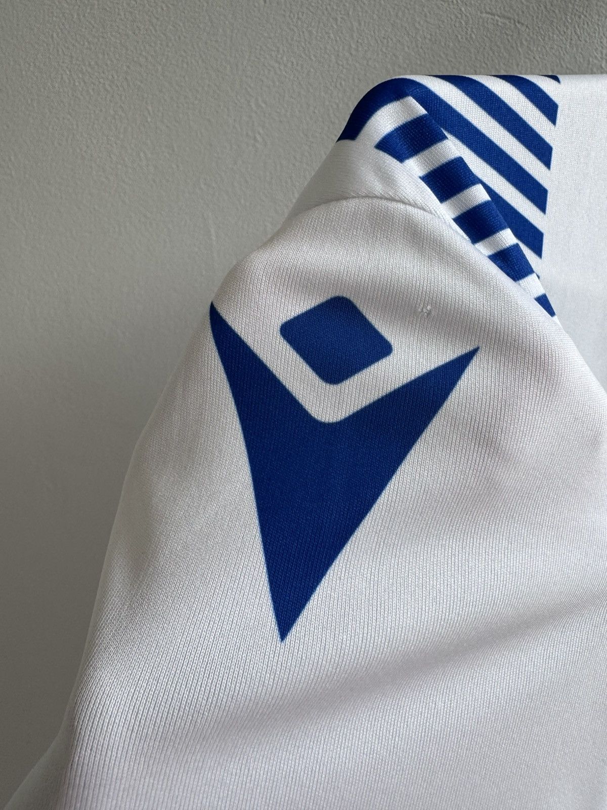 Macron COLCHESTER UNITED FC 2023 2024 Football Soccer jersey Shirt Size US L / EU 52-54 / 3 - 4 Thumbnail