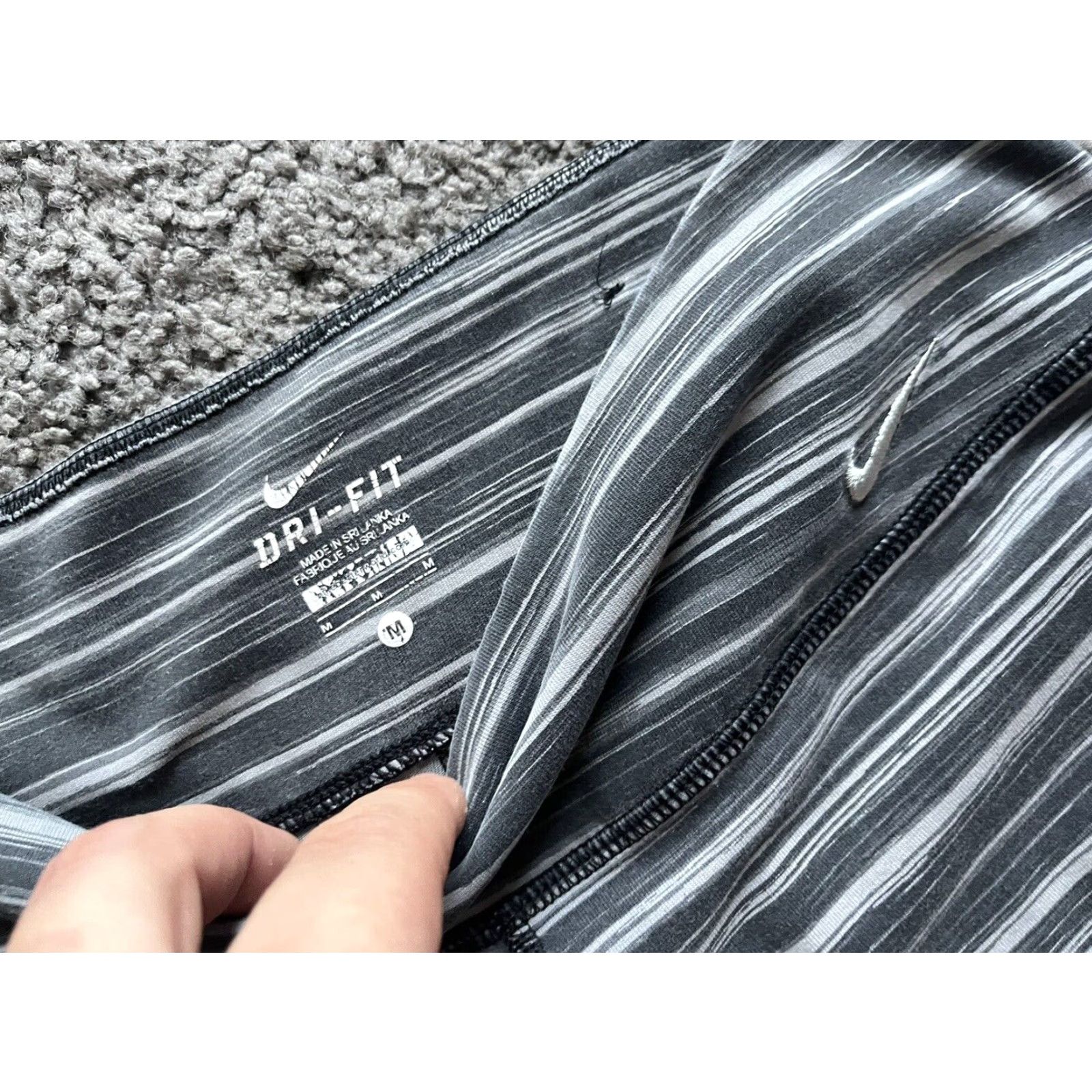 Nike Nike Women's Training Tight Leggings Gray Striped Medium Sportswear Size 32" / US 10 / IT 46 - 5 Thumbnail