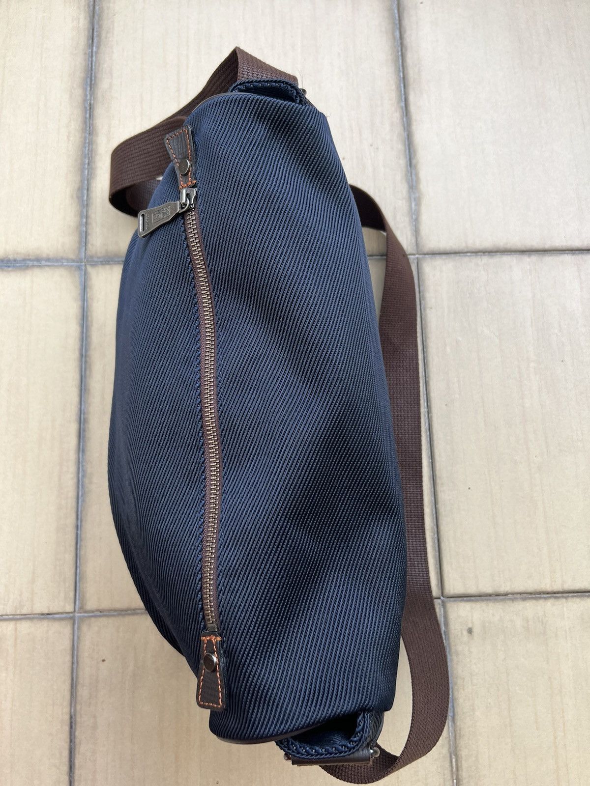 Japanese Brand Lin-ku Japan Hybrid Messenger Bag Size ONE SIZE - 12 Thumbnail