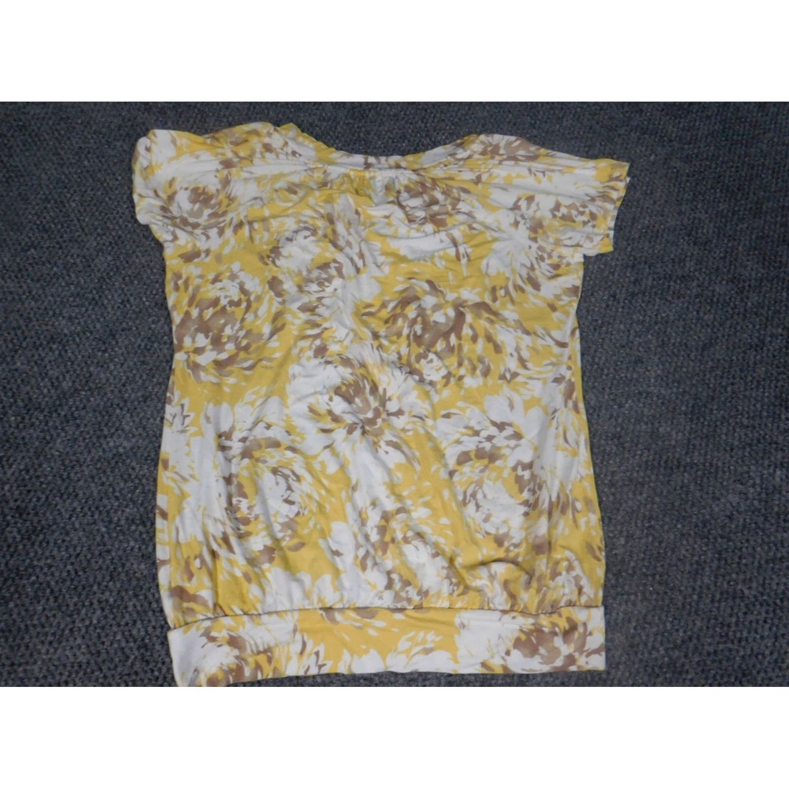 JM Collection JM Collection top Womens Small yellow geometric crew neck pullover blouse stretch knit Short Sleeve Regular fit, Button accents, Casual Size S / US 4 / IT 40 - 7 Thumbnail