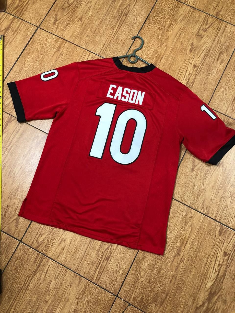Nike Sportwear Jerseys Nike logo red #10 T-Shirt Y2K Vintage Size US L / EU 52-54 / 3 - 13 Thumbnail