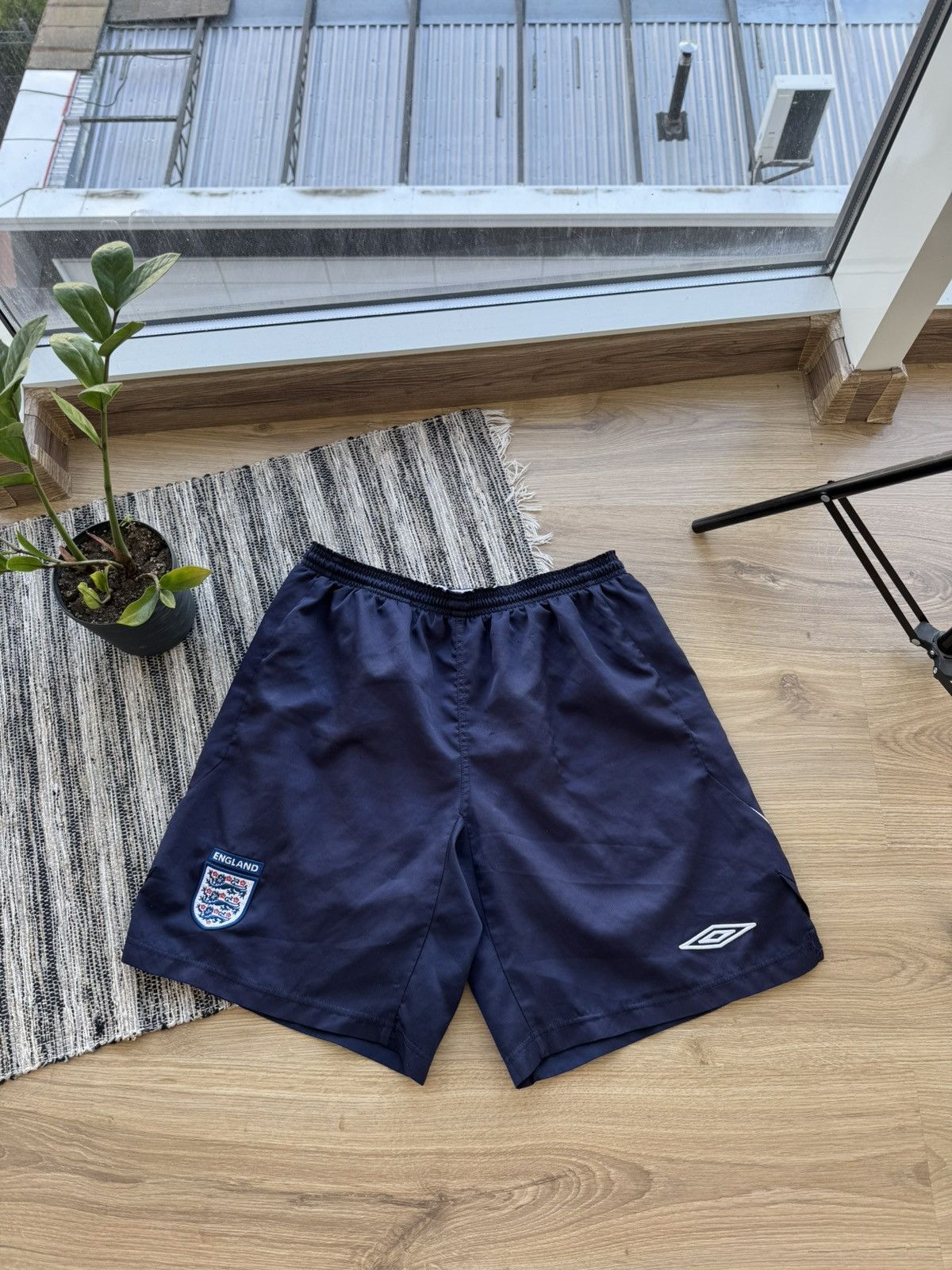 Umbro Vintage Umbro England Football shorts Size US 34 / EU 50 - 1 Thumbnail