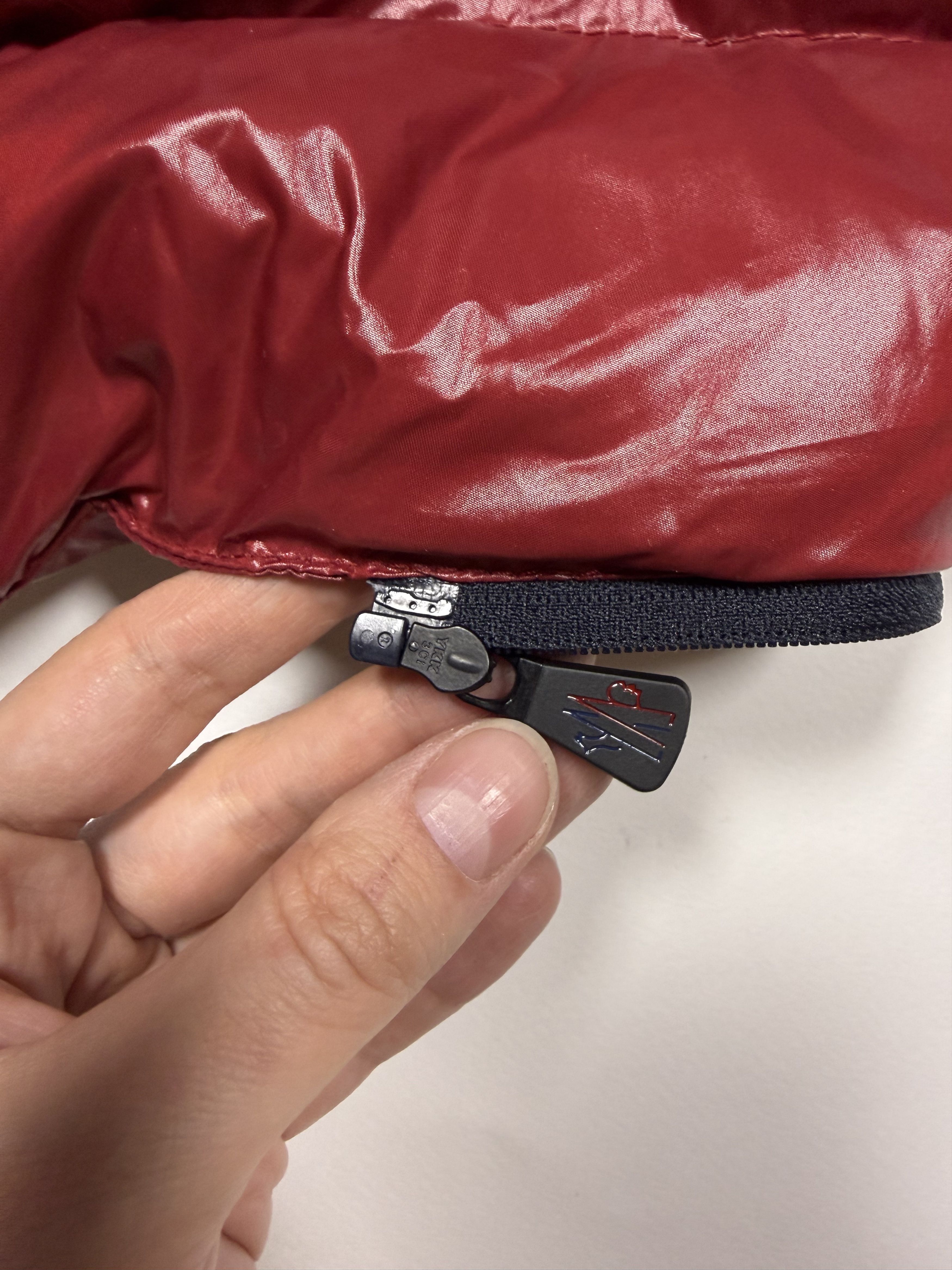 Moncler Authentic Moncler Puffer Down Hood Red Size ONE SIZE - 6 Thumbnail