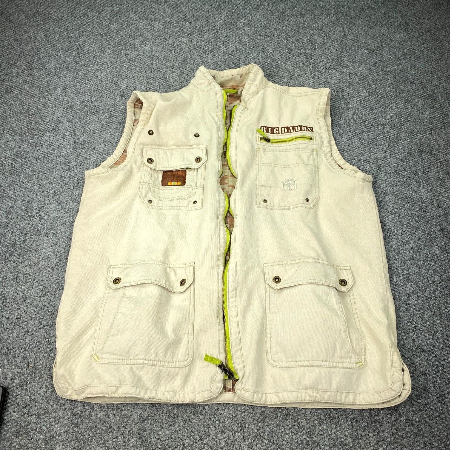 Vintage VINTAGE Big Daddy Vest Camouflage Military Jacket Style, Reversible, Embroidered, 2XL, Beige, Men's Vest Size US XXL / EU 58 / 5 - 6 Thumbnail