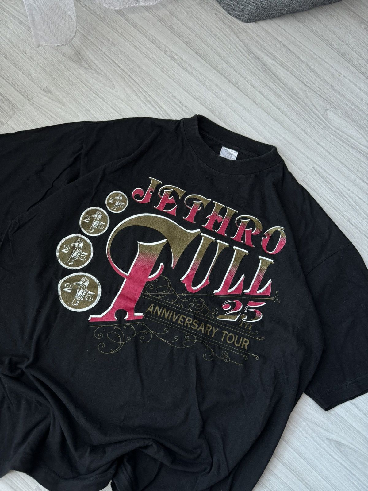 Band Tees × Vintage Vintage 1993 Jethro Tull 25th Anniversary Tour Tee Size US XL / EU 56 / 4 - 3 Thumbnail