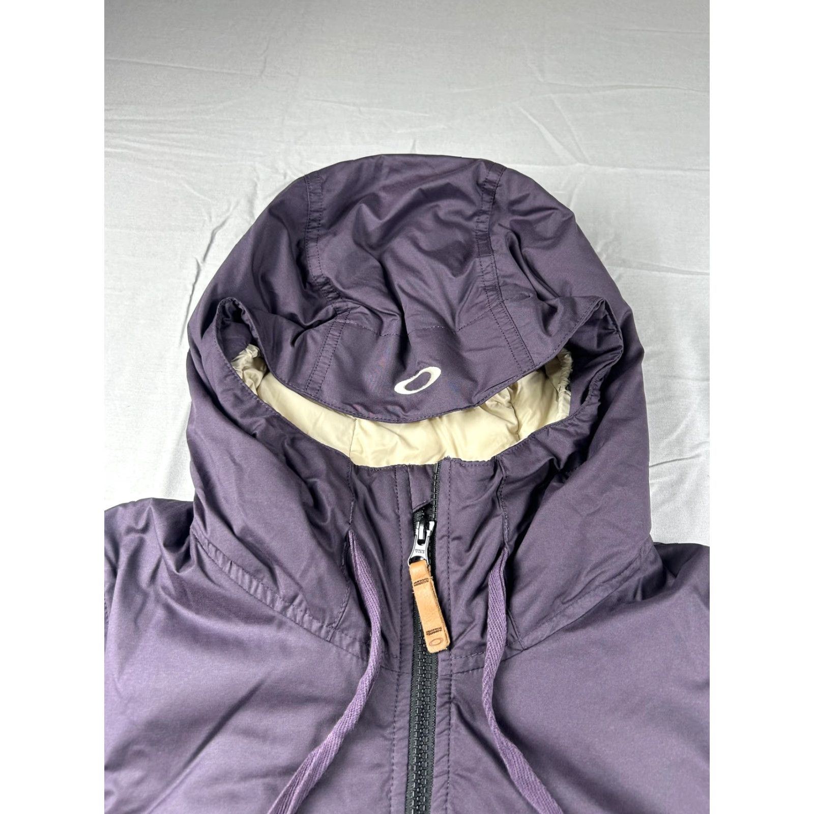 Oakley VINTAGE Oakley Vest Womens Small Purple Hooded Puffer Quilted Zip Pockets Insulated Size S / US 4 / IT 40 - 4 Thumbnail