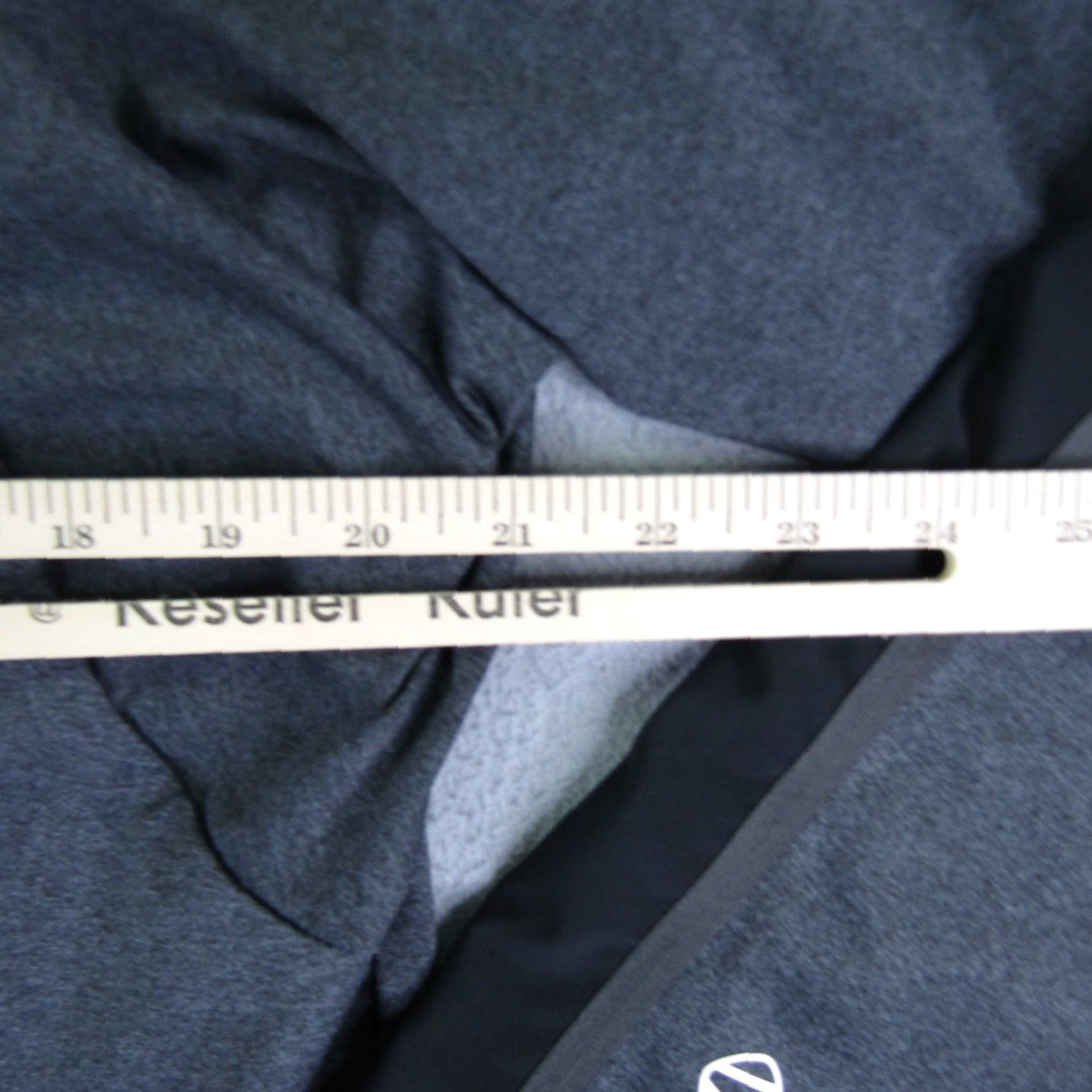 Vintage VINTAGE Sunice Jacket Mens M Gray Black Performance 1/4 Zip Pullover Golf Sweater Size US M / EU 48-50 / 2 - 5 Thumbnail