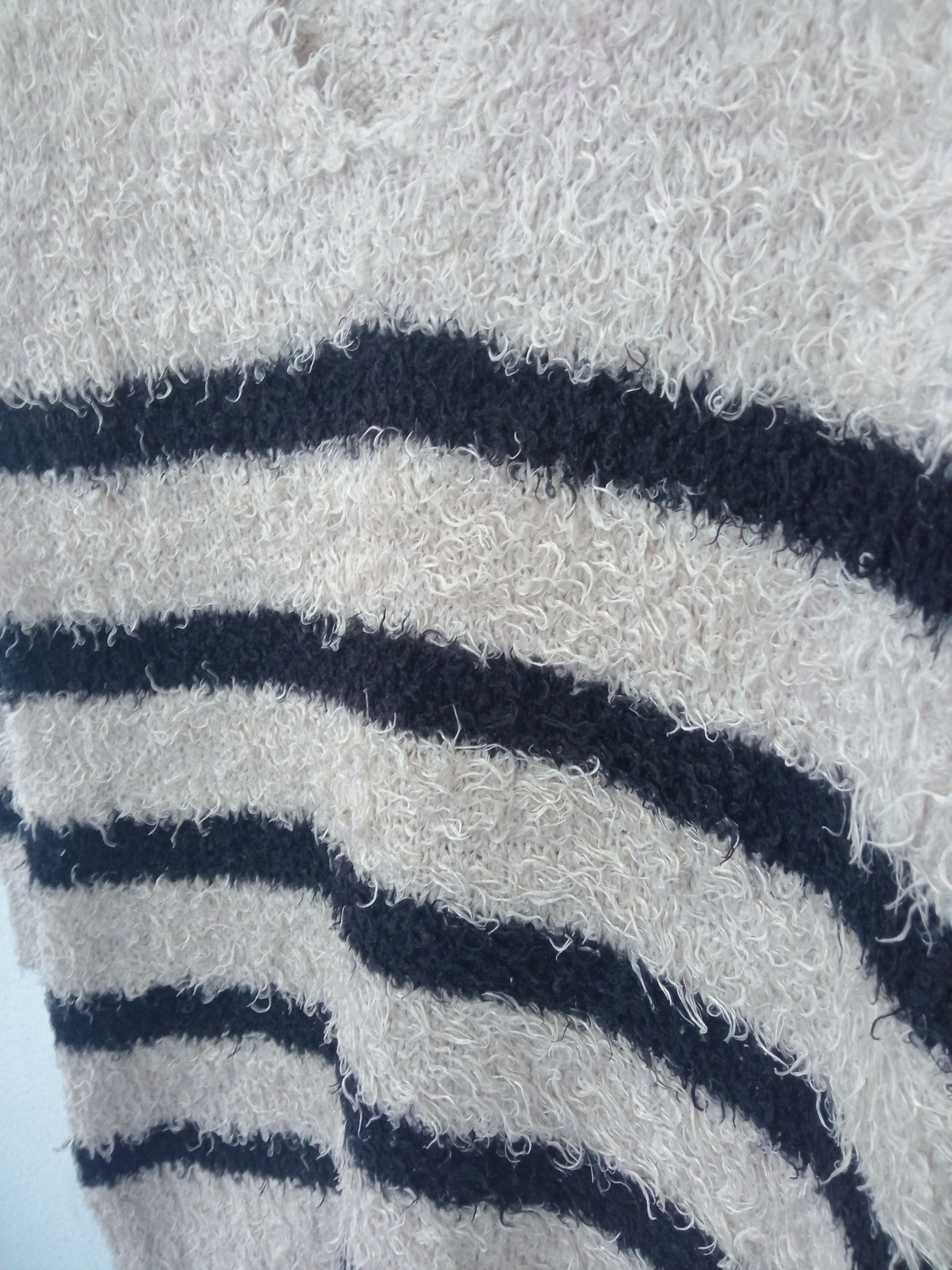 Japanese Brand Unbranded Mohair Stripe V Neck Jumper Size L / US 10 / IT 46 - 7 Thumbnail