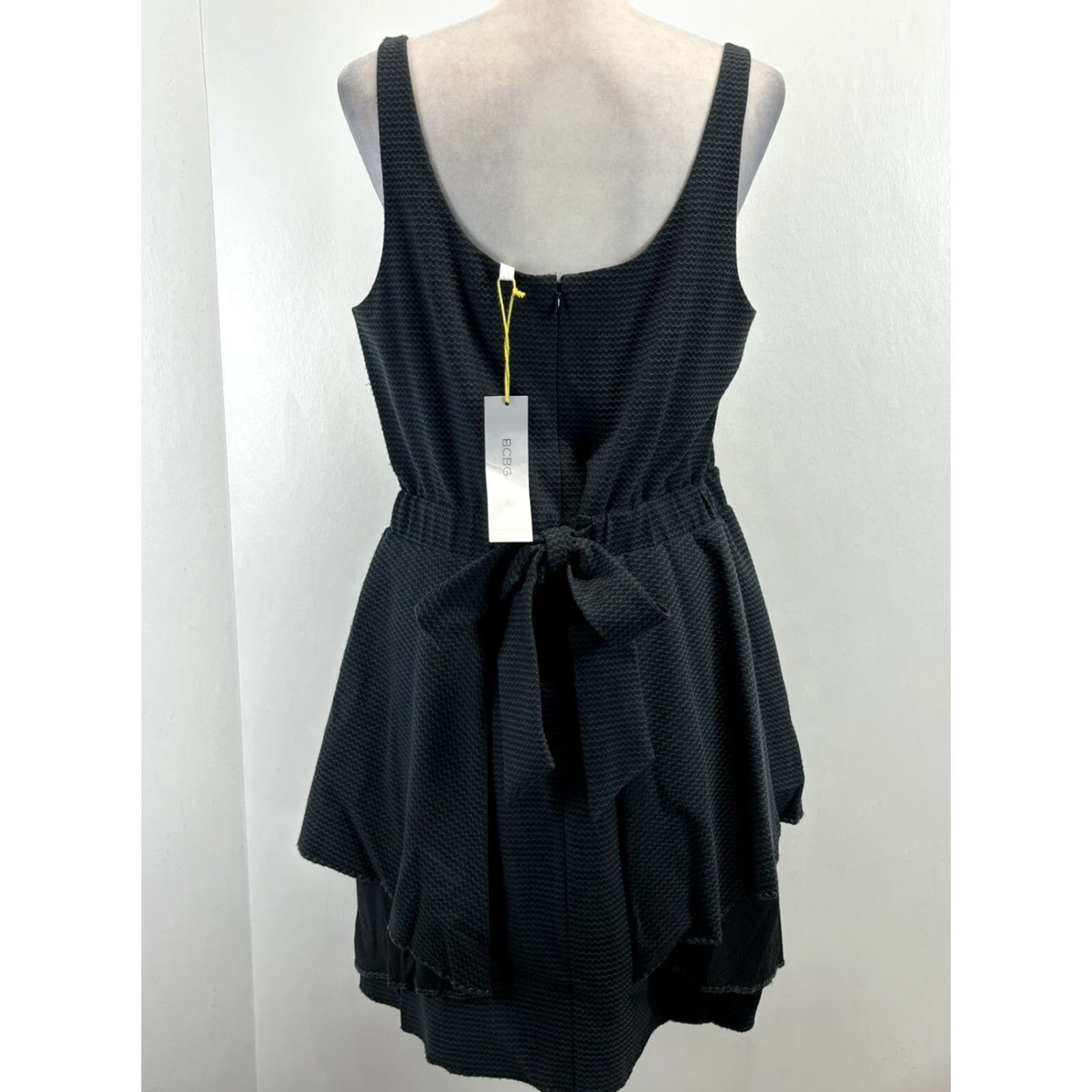 BCBGeneration BCBGeneration Dress Large Sleeveless Tie Back MSRP 58 Black Tank Layered Size L / US 10 / IT 46 - 3 Thumbnail