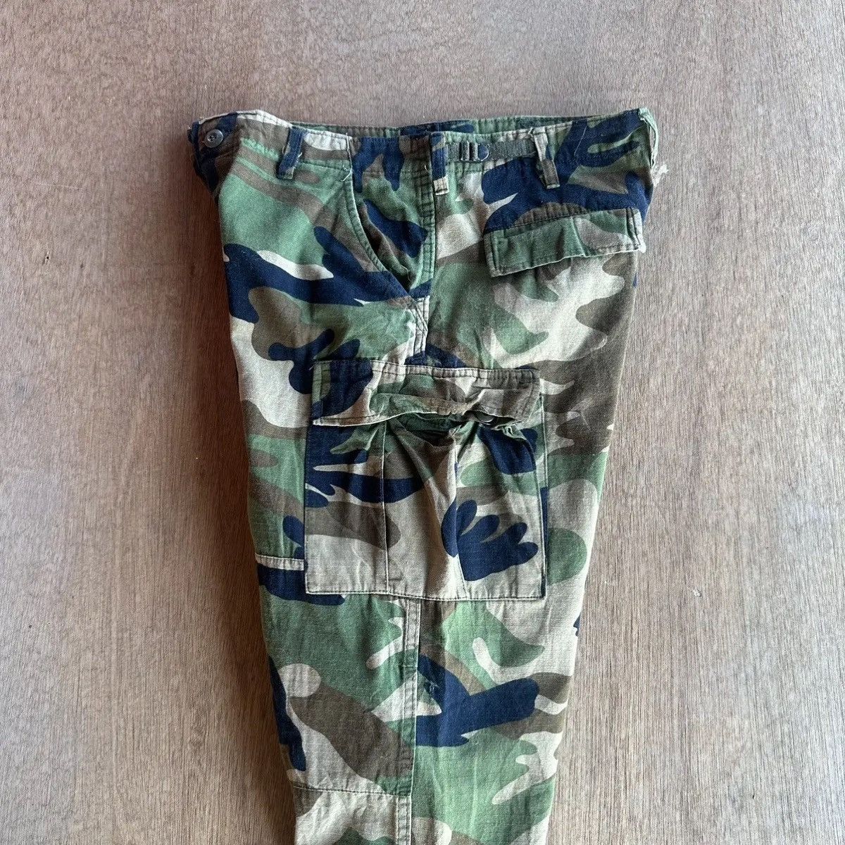 Japanese Brand VTG DOUBLE KNEE CAMO WOODLAND DISTRESSED TACTICAL CARGO PANT Size US 34 / EU 50 - 18 Thumbnail