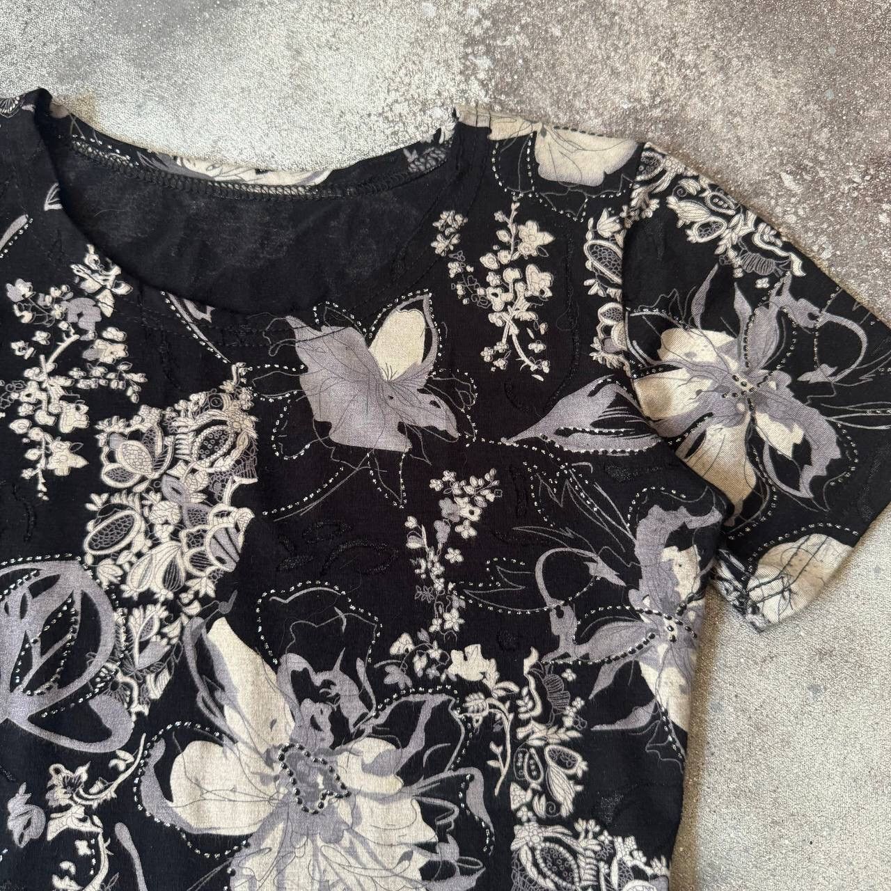 20471120 × Hysteric Glamour × Japanese Brand Amazing Vintage Gothic Floral T-Shirt Size M / US 6-8 / IT 42-44 - 4 Thumbnail