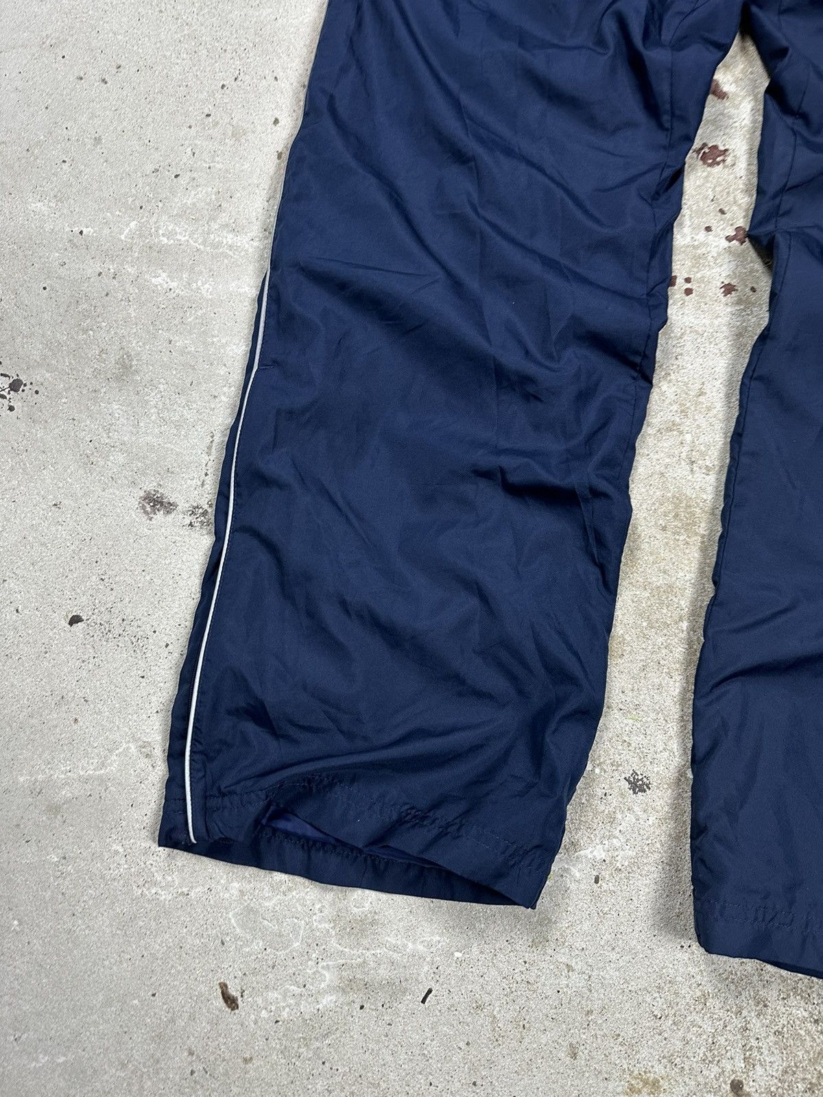 Nike Vintage Y2K Nike Navy Track Pants Swoosh Size US 32 / EU 48 - 4 Thumbnail