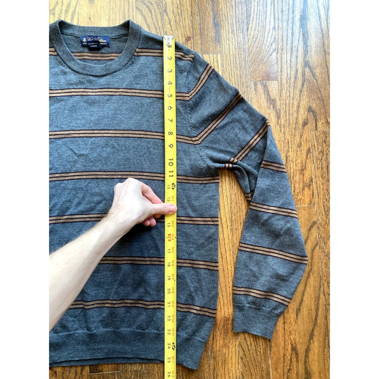 Brooks Brothers Brooks Brothers VTG Mens Sweater Extra Fine Merino Wool Size Small Gray Striped Pullover Size US S / EU 44-46 / 1 - 7 Thumbnail