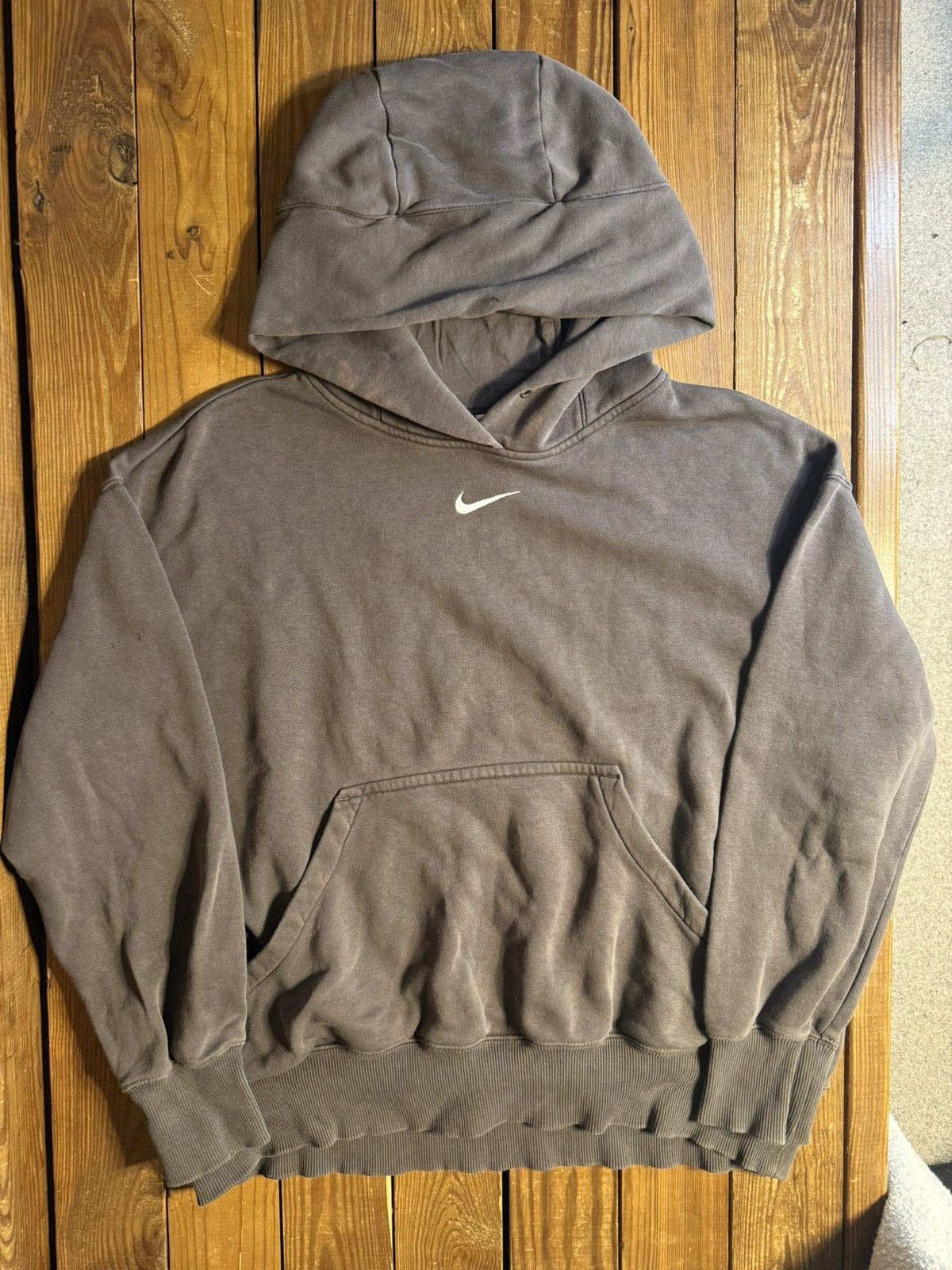 Nike Vintage Y2K Nike Center Swoosh Faded Grey Hoodie Size US L / EU 52-54 / 3 - 1 Thumbnail
