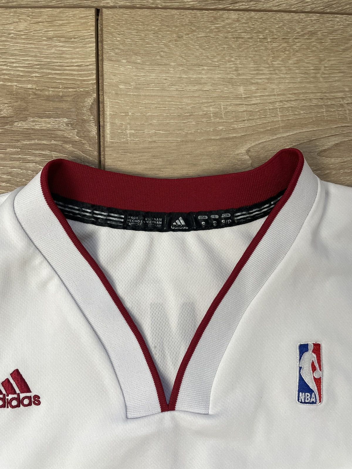 Adidas Vintage Adidas Miami Heat LeBron James Jersey Mens s Size US S / EU 44-46 / 1 - 3 Thumbnail