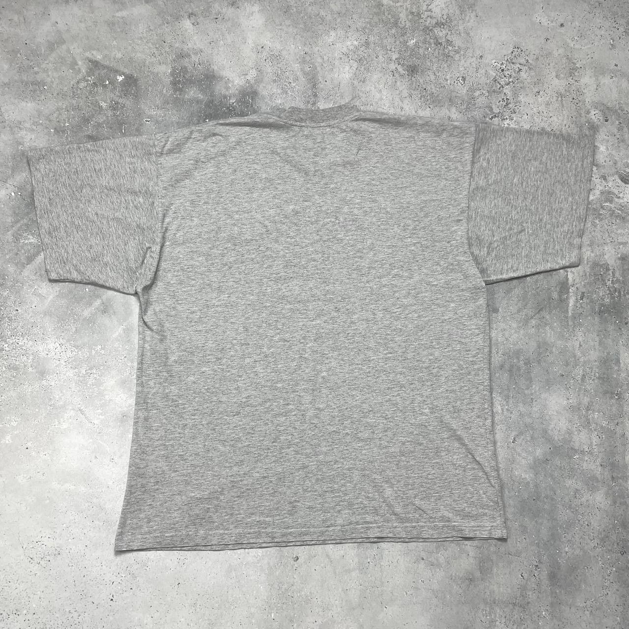 Vintage Vintage 2000s Nike Basic T Shirt Gray Size XL Size US XL / EU 56 / 4 - 14 Thumbnail
