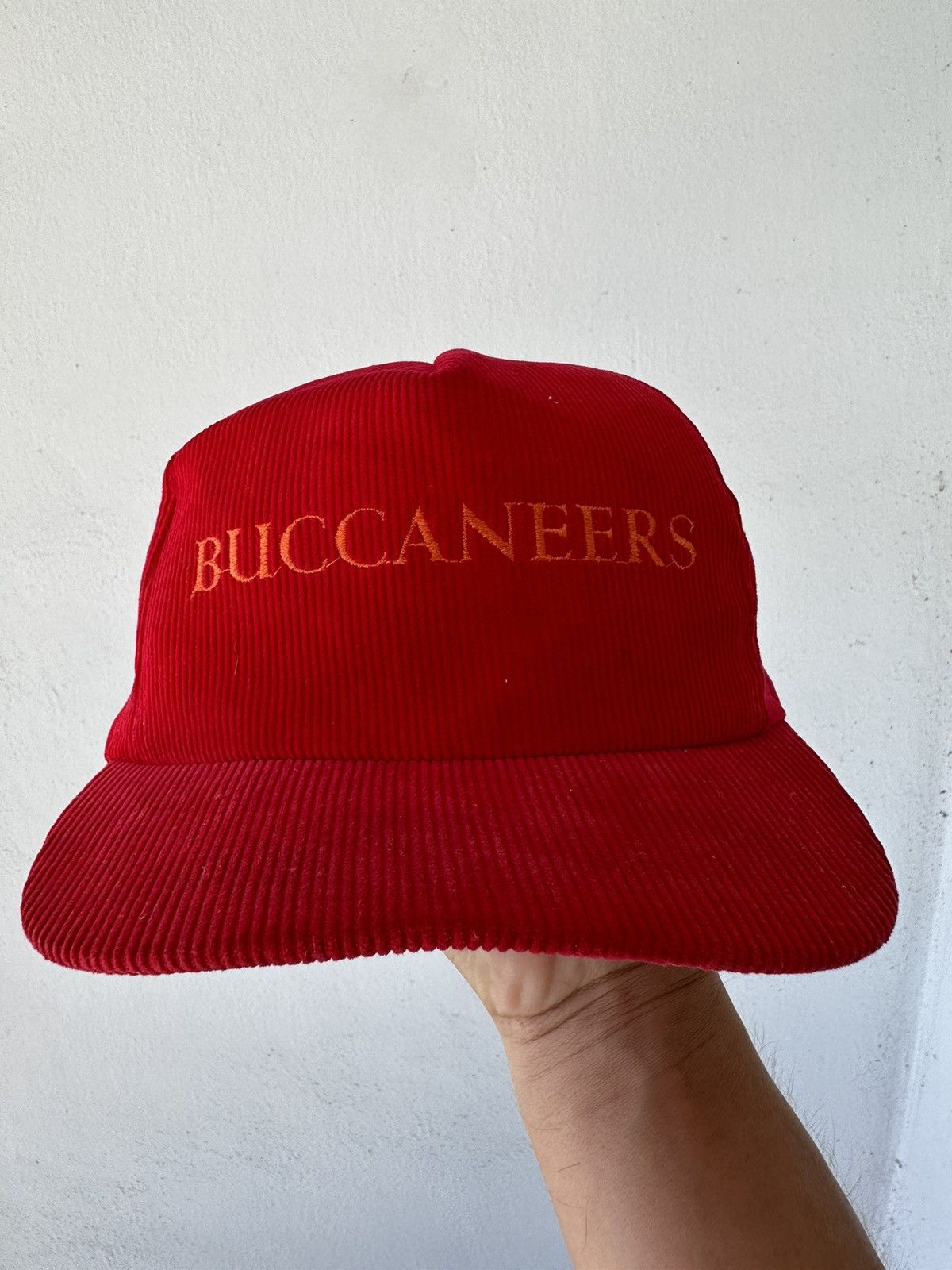 NFL × Vintage Vintage 80s Tampa bay Buccaneers Corduroy snap back hat Size ONE SIZE - 1 Thumbnail