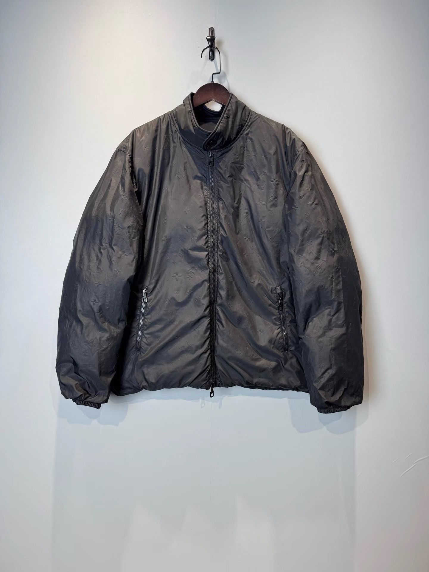 Louis Vuitton Louis Vuitton Monogram Double-Sided Down Coat K36 Size US XL / EU 56 / 4 - 1 Thumbnail