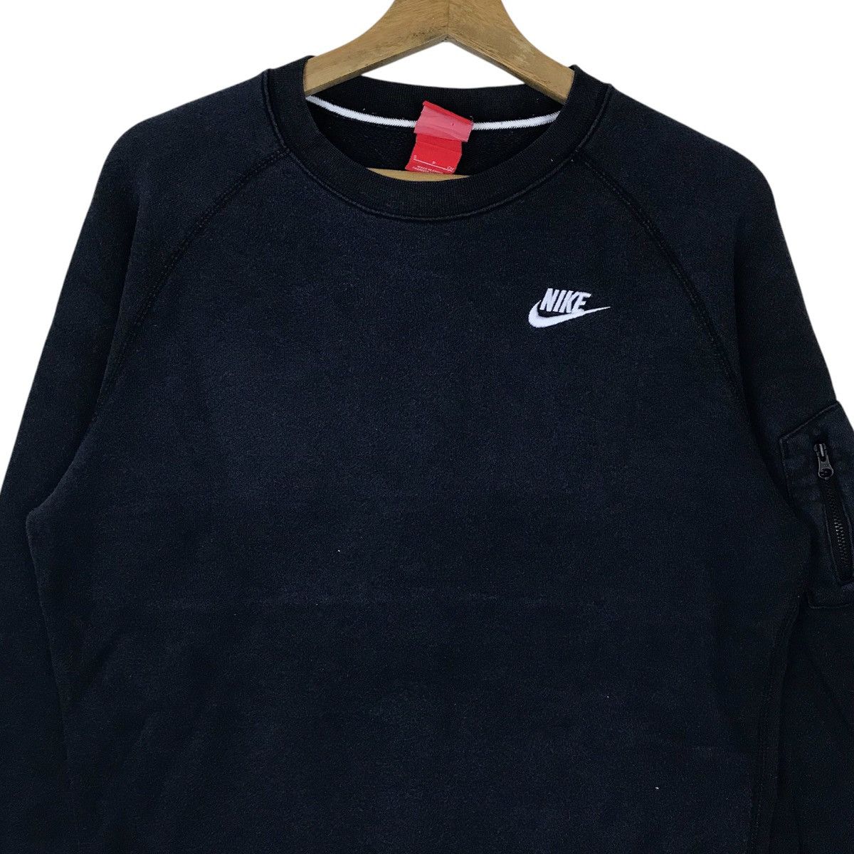 Nike Nike Mini Logo Pullover Jumper Sweatshirt Size US S / EU 44-46 / 1 - 2 Thumbnail