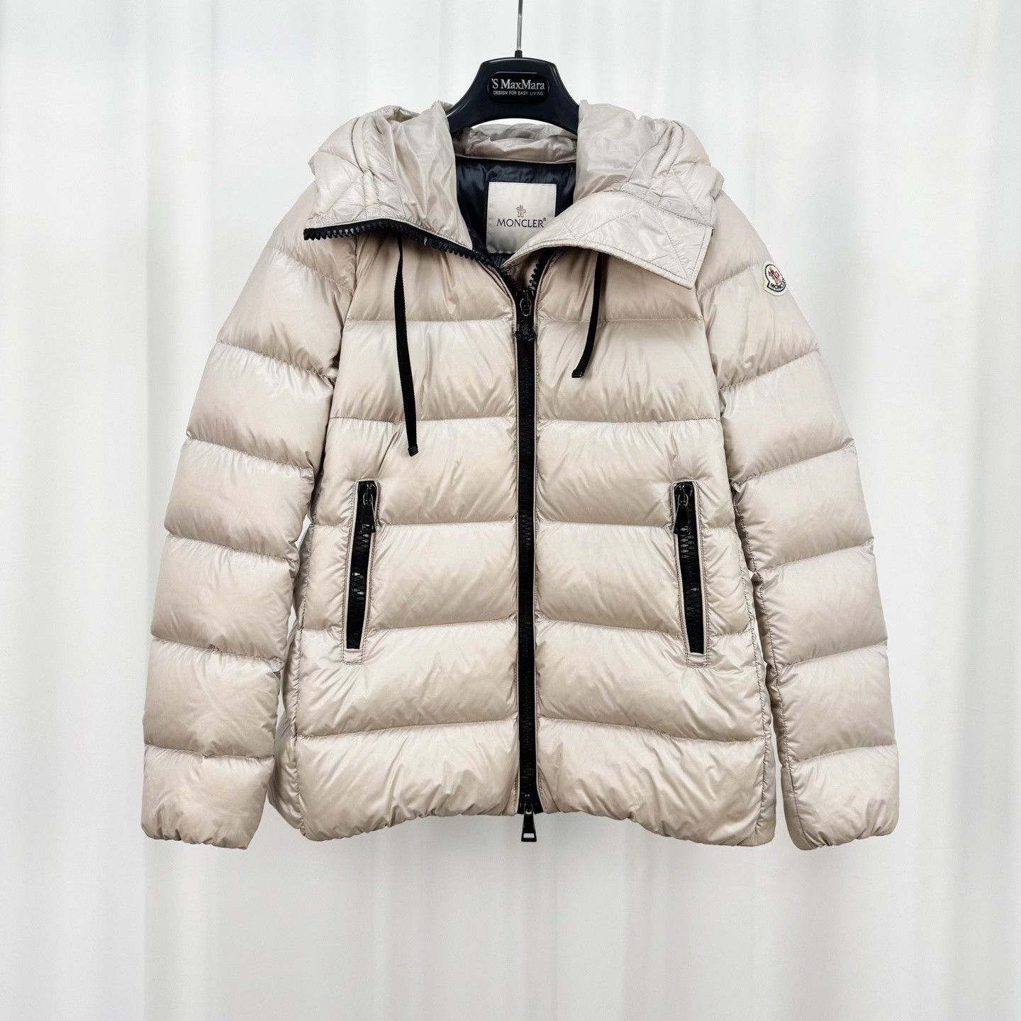 Moncler Moncler Serinde Embroidered Logo Down Jacket Size XS / US 0-2 / IT 36-38 - 1 Thumbnail