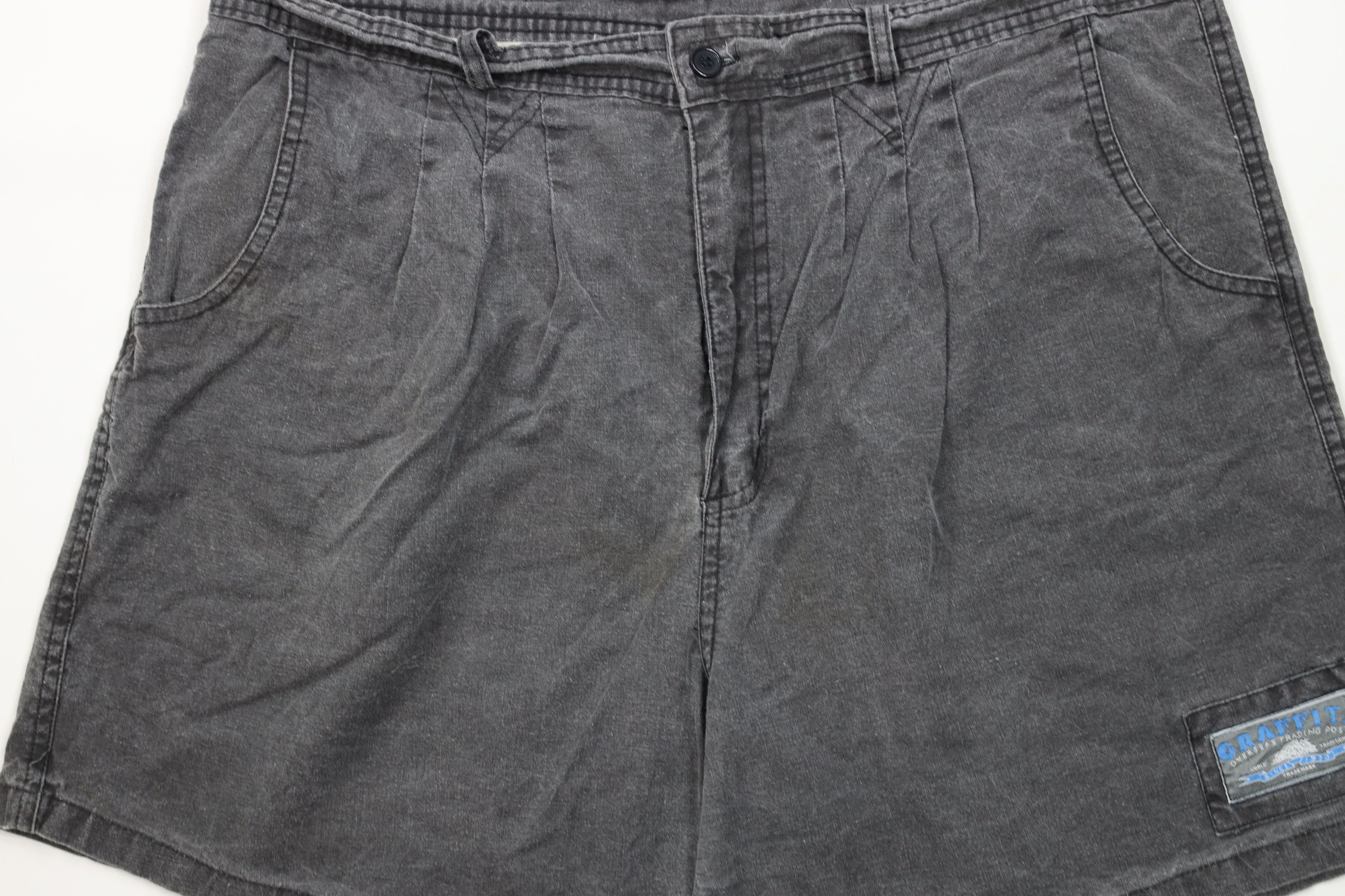 Vintage Vintage 90s Streetwear Stonewash Knee Pleated Shorts Black Size US 36 / EU 52 - 3 Thumbnail