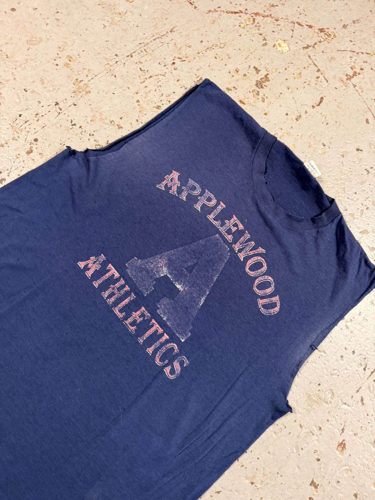 Other Vintage Apple Wood Athletics Thrashed Cutoff Tee Size US L / EU 52-54 / 3 - 2 Thumbnail