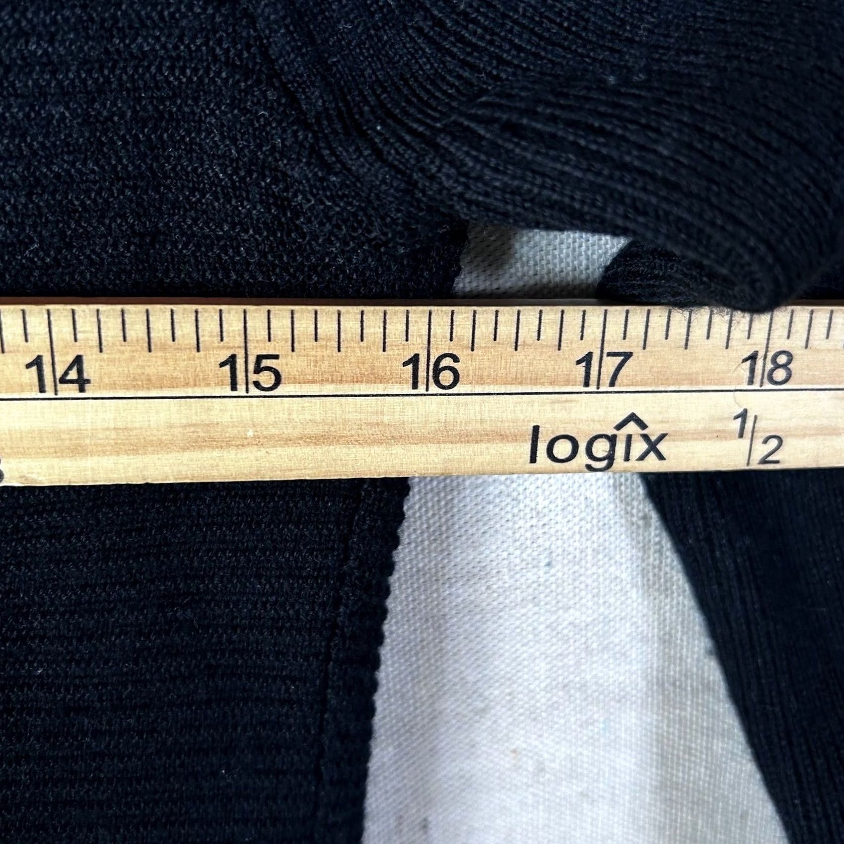 Lululemon VINTAGE Lululemon Womens Black Textured Knit Long Sleeve Crewneck Raglan Sweater Logo XS Size XS / US 0-2 / IT 36-38 - 4 Thumbnail