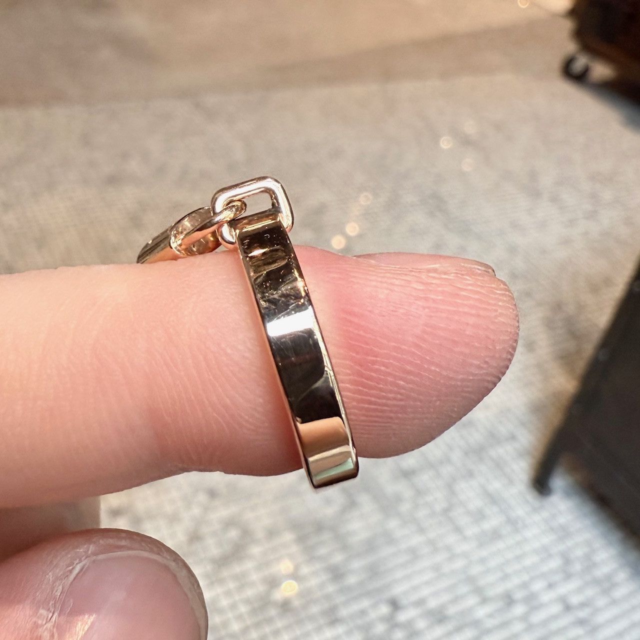 Louis Vuitton Louis Vuitton 18k Rose Gold Berg Lockit Ring - EU 49 / US 5 Size ONE SIZE - 13 Thumbnail