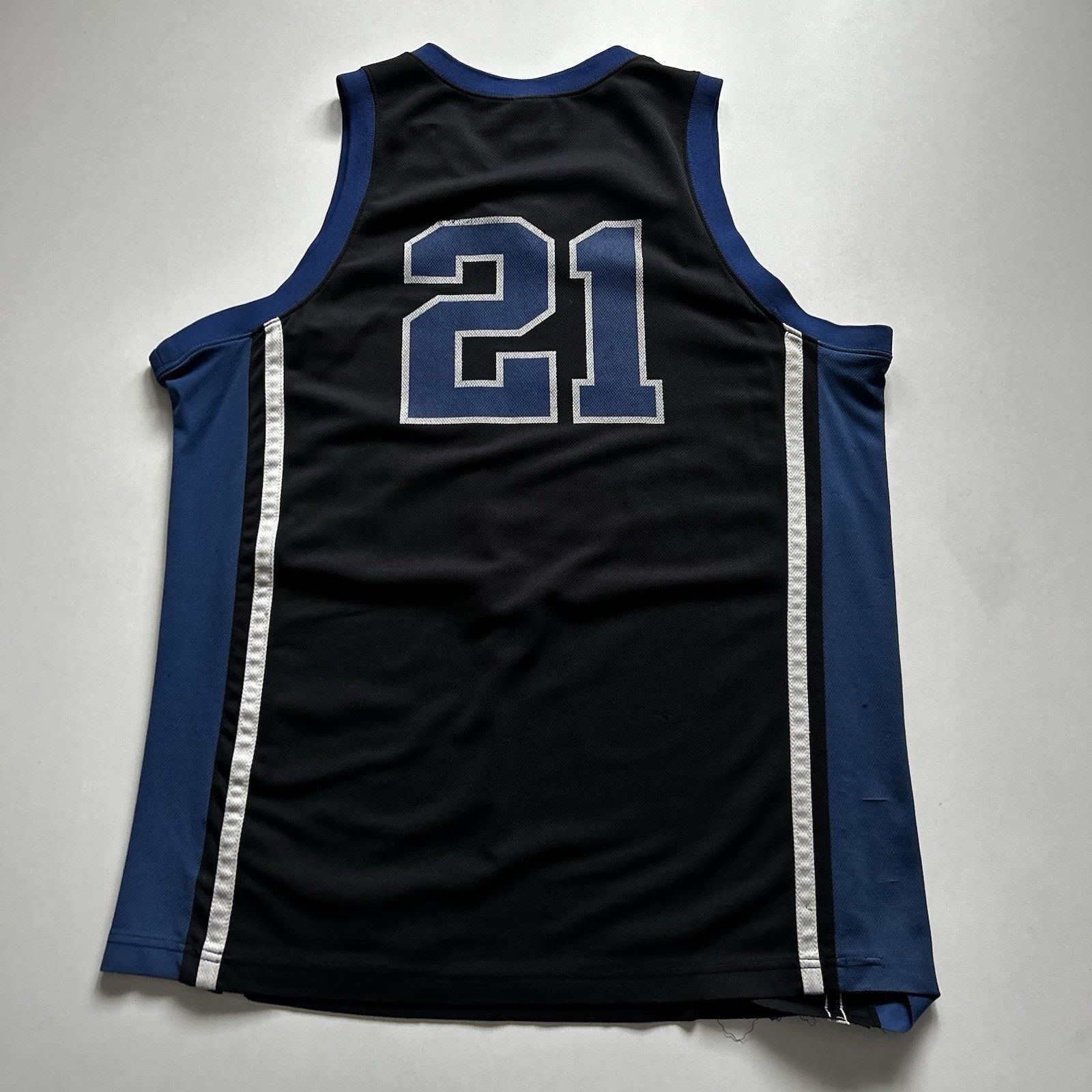 NCAA Vintage Duke Basketball Jersey Size Large Nike Y2K NCAA Rare Size US L / EU 52-54 / 3 - 3 Thumbnail