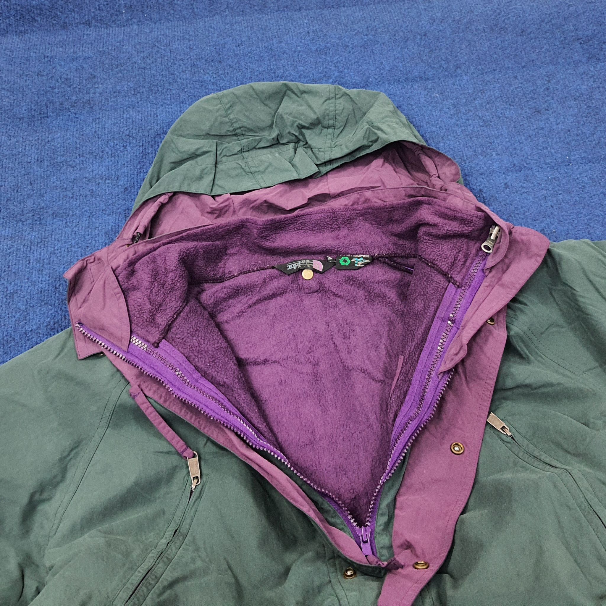 The North Face Vintage The North Face Armadilla Outdoor Jacket C251N5 Size US L / EU 52-54 / 3 - 4 Thumbnail