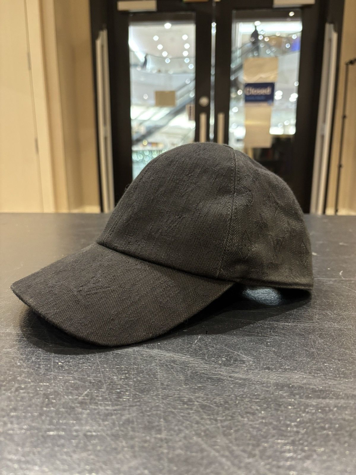 Louis Vuitton Louis Vuitton Essential Monogram Hat - Black Size ONE SIZE - 2 Thumbnail