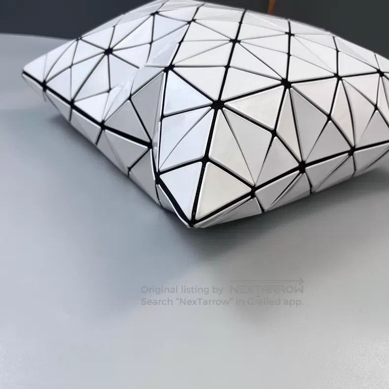 Issey Miyake Issey Miyake White Geometric Bag Size ONE SIZE - 3 Thumbnail