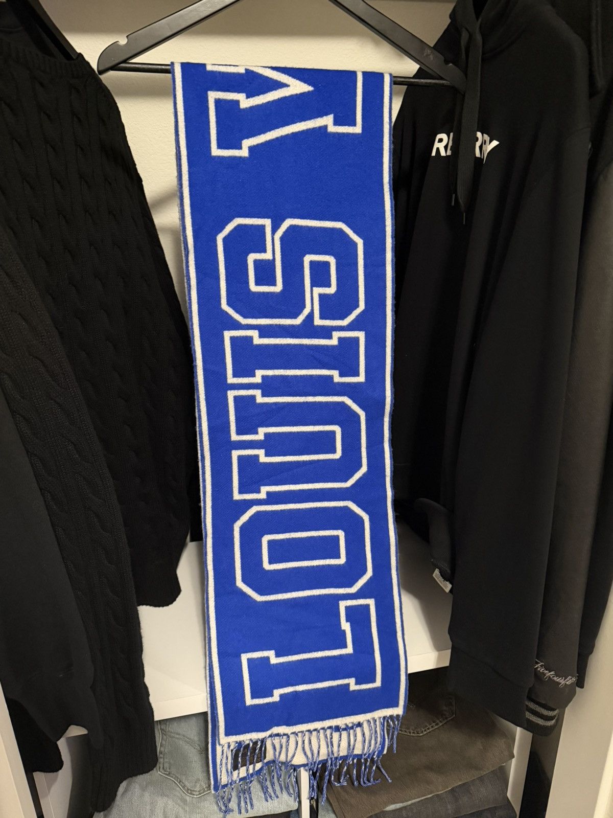 Louis Vuitton Louis Vuitton Varsity Scarf Size ONE SIZE - 1 Thumbnail