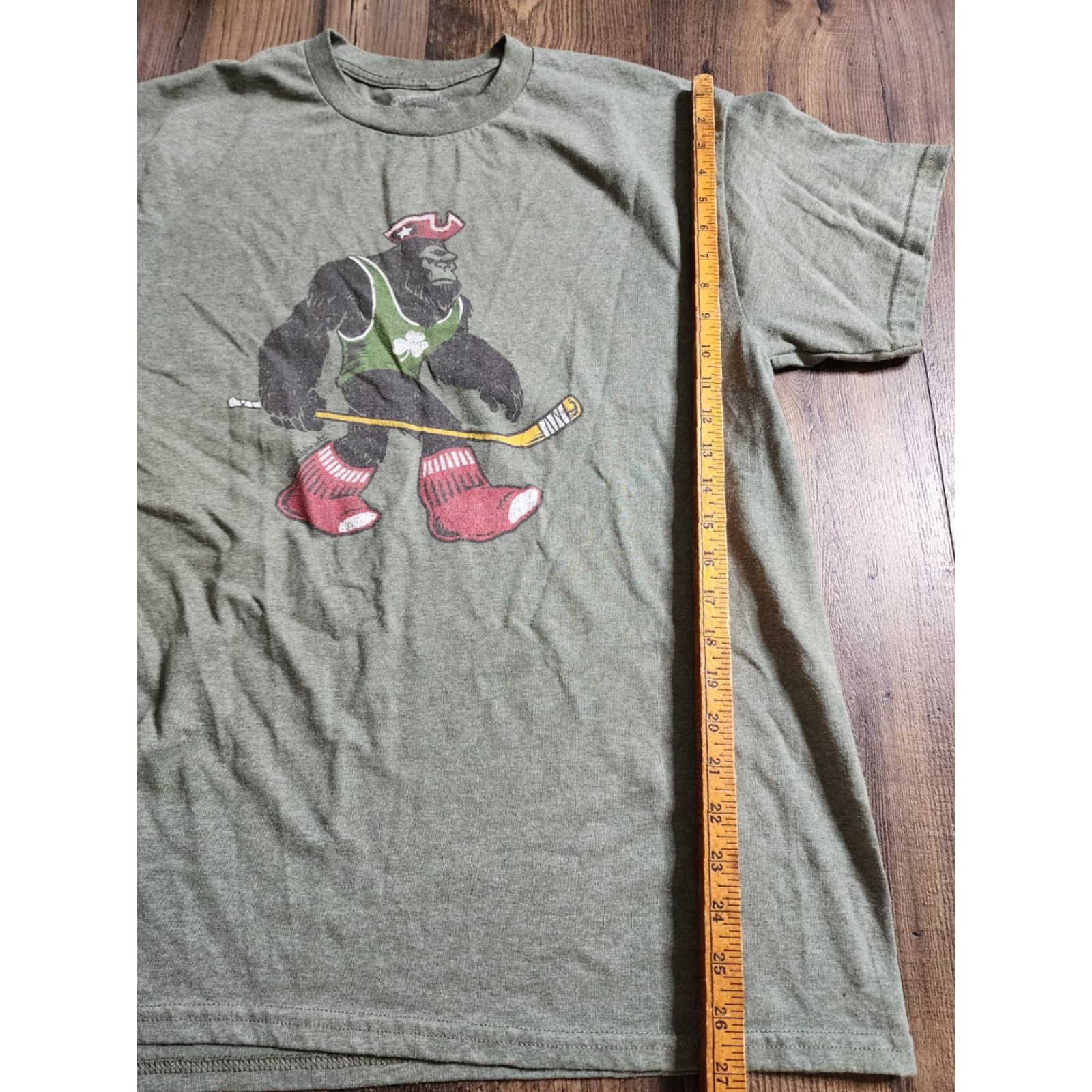 Vintage Mens L Chowdaheadz Massquatch Bigfoot Sports Funny T Shirt Distressed Green Beer Size US L / EU 52-54 / 3 - 5 Thumbnail
