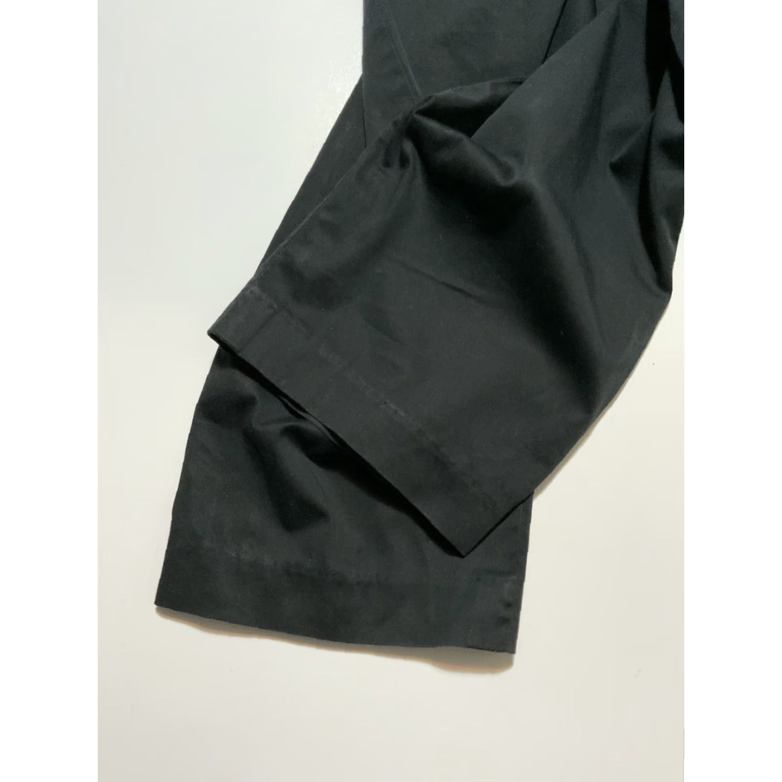Theory Theory Kramer Quest Black Flat Front Relaxed Fit Cotton Pants Sz 34 Mens Pants 34 Black Cotton 31in Inseam 41in Outseam 7.5in 97% Cotton 3% Elastane Size US 34 / EU 50 - 8 Thumbnail